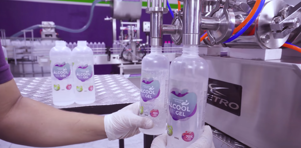 A Cetro está fornecendo máquinas para as maiores empresas do Brasil que estão produzindo Álcool Gel e outros insumos